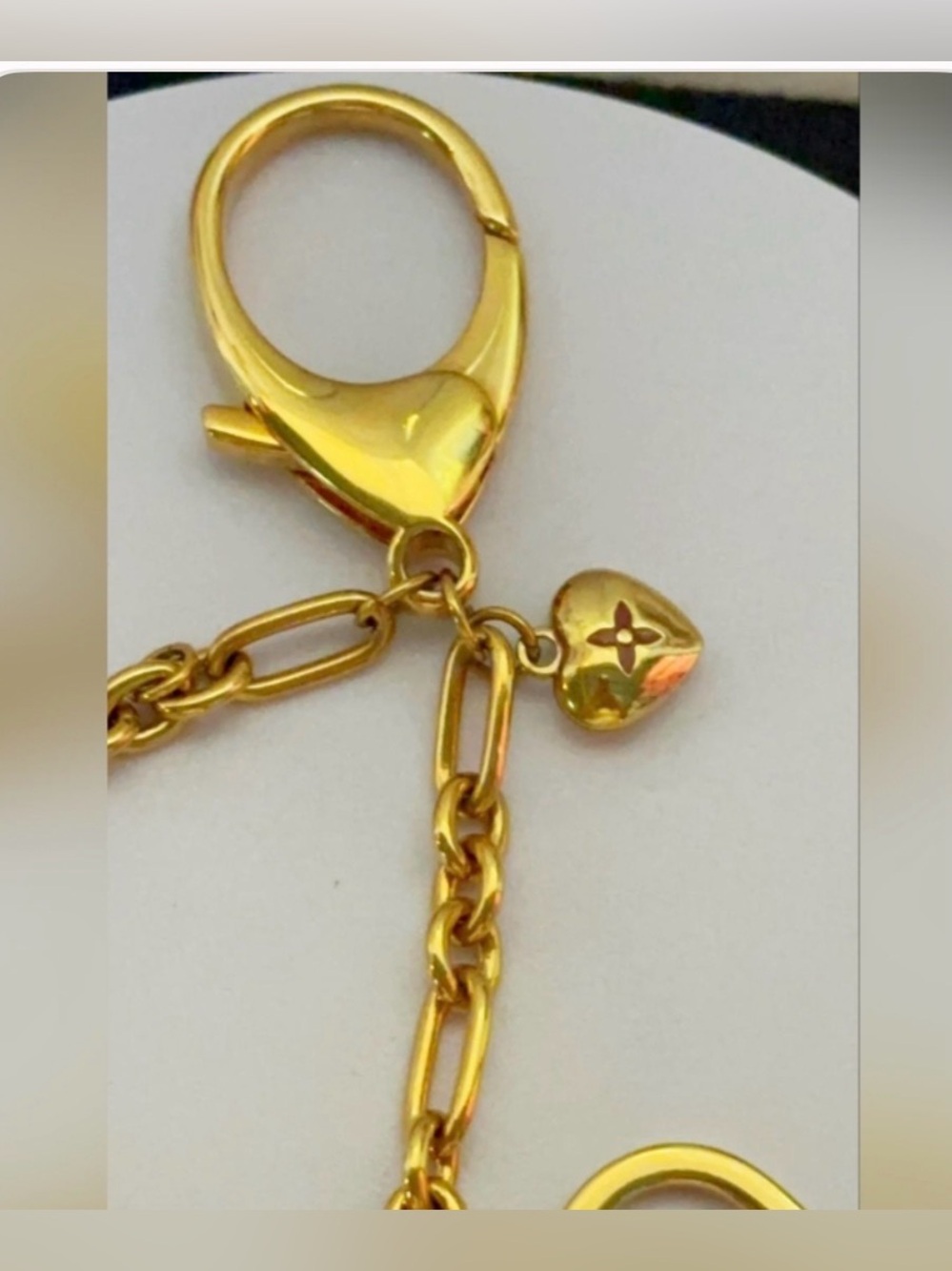 Louis Vuitton Gold and Red Heart Charm Key Holder - Picture 2 of 13